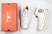 Cargar imagen en el visor de la galería, Réplica All Star Taylor 1970 Chuck x Pepsi
