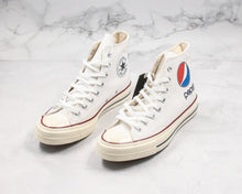 Cargar imagen en el visor de la galería, Réplica All Star Taylor 1970 Chuck x Pepsi
