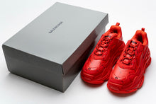 Cargar imagen en el visor de la galería, Réplica BALENCIAGA TRIPLE S &quot;FIRE&quot;
