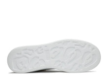 Cargar imagen en el visor de la galería, Réplica MCQUEEN OVERSIZED SNEAKER &quot;WHITE GOLD&quot;
