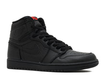 Cargar imagen en el visor de la galería, Réplica AIR JORDAN 1 RETRO &quot;TRIPLE BLACK&quot;
