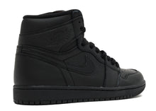 Cargar imagen en el visor de la galería, Réplica AIR JORDAN 1 RETRO &quot;TRIPLE BLACK&quot;
