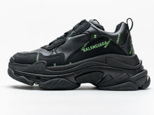 Cargar imagen en el visor de la galería, Réplica BALENCIAGA TRIPLE S &quot;ALIEN&quot;
