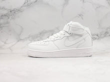 Cargar imagen en el visor de la galería, Réplica AIR FORCE 1 MID &quot;WHITE&quot;
