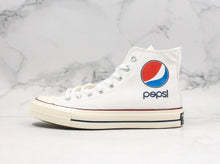 Cargar imagen en el visor de la galería, Réplica All Star Taylor 1970 Chuck x Pepsi
