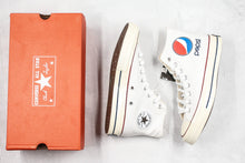 Cargar imagen en el visor de la galería, Réplica All Star Taylor 1970 Chuck x Pepsi
