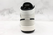 Cargar imagen en el visor de la galería, Réplica AIR JORDAN 1 mid
