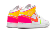 Cargar imagen en el visor de la galería, Réplica Air Jordan 1 Mid “Edge Glow”
