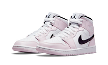 Cargar imagen en el visor de la galería, Réplica AIR JORDAN 1 Mid Barely Pink
